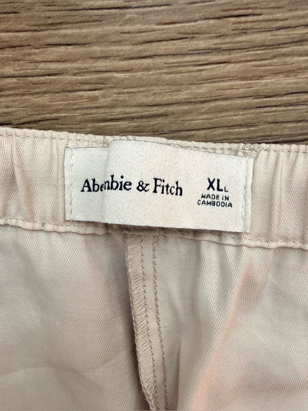 Abercrombie & Fitch Cream Wide Leg Cargo Pants - Picture 3 of 5